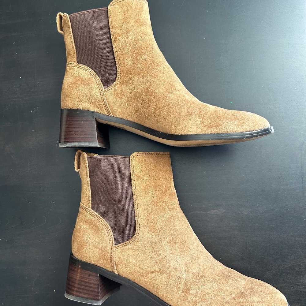 J Crew Chelsea Boot | Size 10 | Sueded Tan | EUC | Pull On| Fall